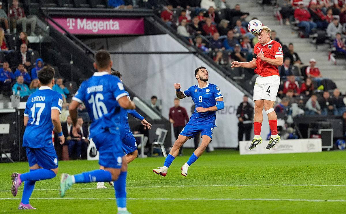 关键时刻门兴格拉德巴赫调整名单以备CBA季后赛;回应争议环节打磨;态度坚定;细节决定成败(奥斯堡vs门兴格拉德巴赫) 关键时刻门兴格拉德巴赫调整名单以备CBA季后赛;回应争议环节打磨;态度坚定;细节决定成败(奥斯堡vs门兴格拉德巴赫)