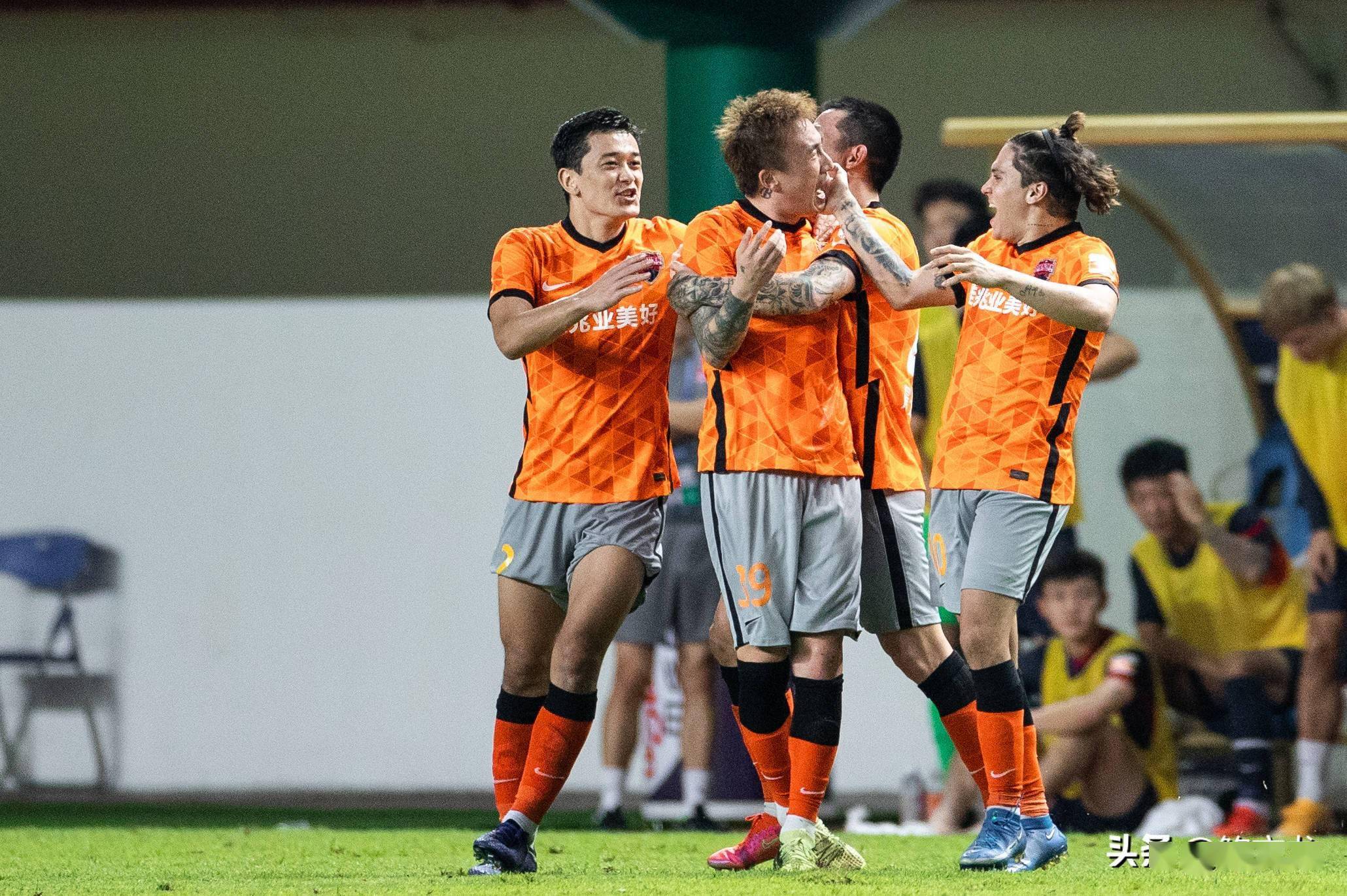 包含托特纳姆内部会议纪要流出——冲刺阶段止住颓势，中超使命明确，身体对抗强度拉满的词条